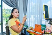 梦见经血泰国主播品三亚榴莲：“尝到了家乡味”