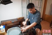 梦见经血成都“90后”小伙“十年磨一剑”：从爱好者到守艺人 传播中国文化