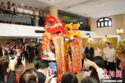 梦见经血中国驻菲律宾大使与菲候任外长共同出席庆祝中菲建交50周年图片展